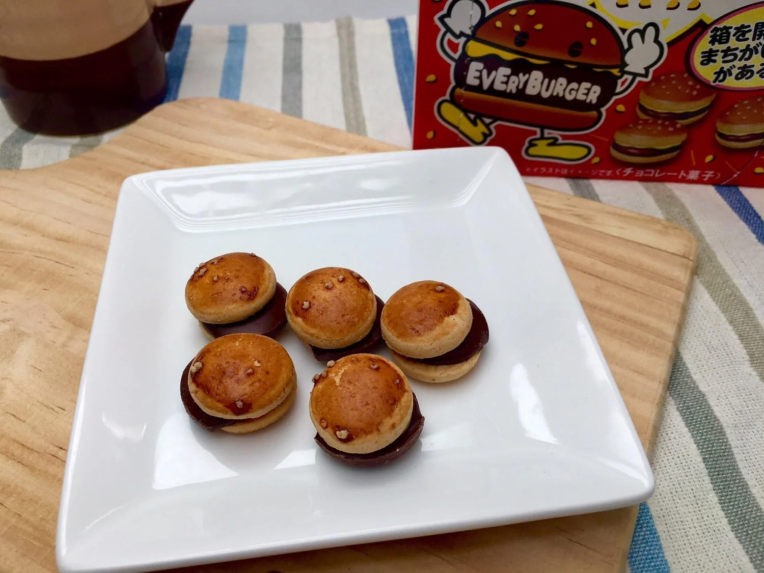 Bourbon Every Burger Chocolate Biscuit 66g (JAPAN) - Image 2
