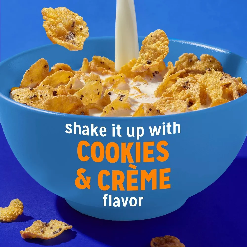 Kellogg’s Cookies & Cream Frosted Flakes Cereal 343g - Image 2