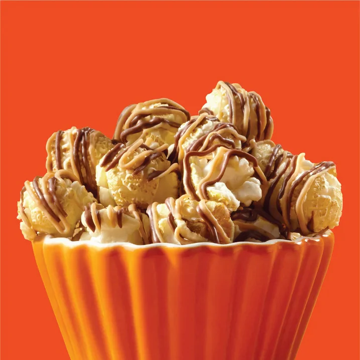Reeses Peanut Butter Creme Drizzled Popcorn 2.25oz (64g) - Image 3
