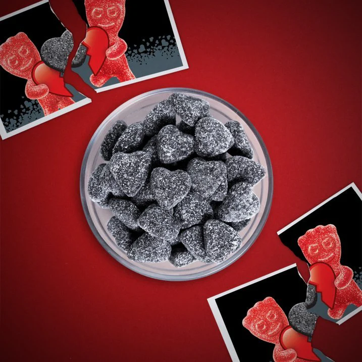 SOUR PATCH KIDS Sour Hearts Black Raspberry Soft & Chewy Candy, Valentines Candy 3.08oz (87g) - Image 3